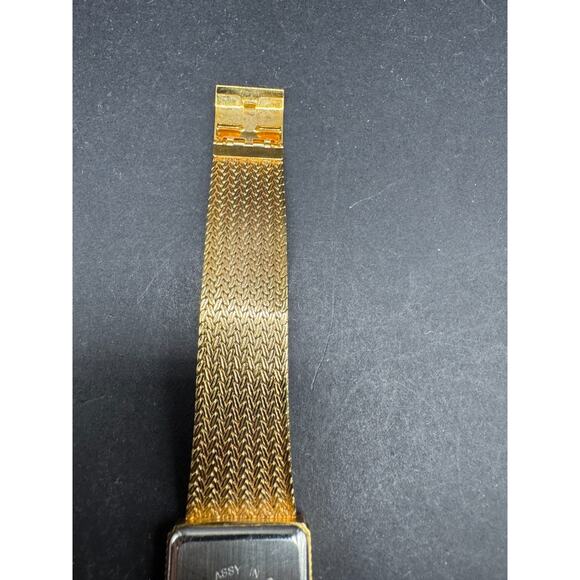 Vintage Xavier Quartz Men\'s Tank Watch Diamond Markers Swiss Black Dial 25MM